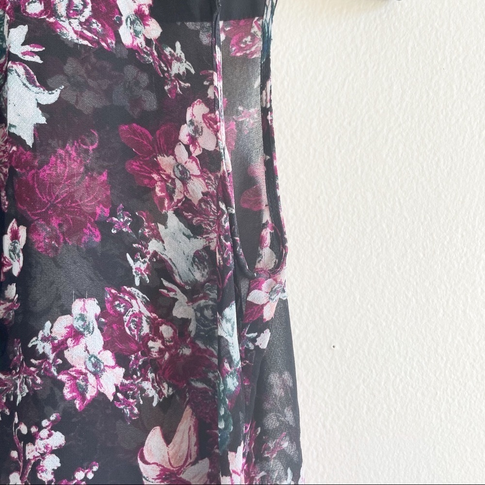 Bcbgeneration plum floral half button up top XS - Picture 5 of 11